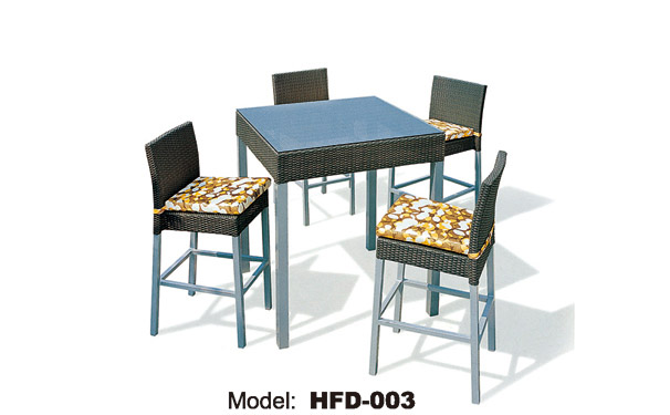 TG-HFD003 Synthetic Rattan Bar Furniture with Bar Table